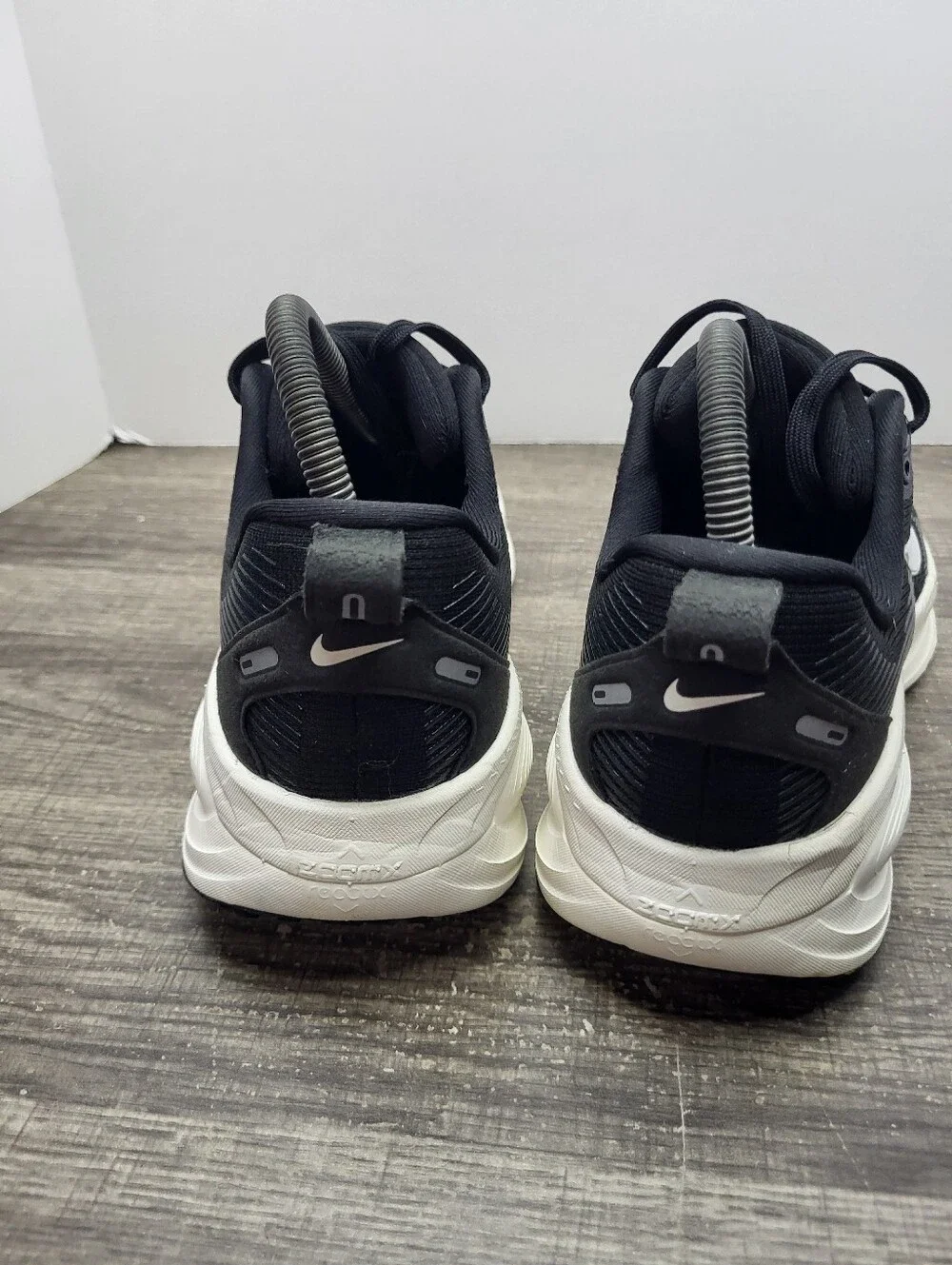 Nike Vomero 18 Running Shoes Sneakers Black White ZoomX ReactX Women's Size 7.5